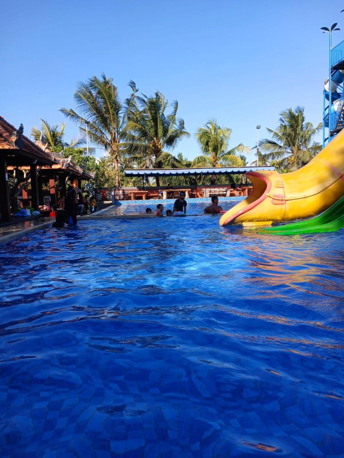 Kartika Dahayu Private Pool Villas Сукавати Экстерьер фото